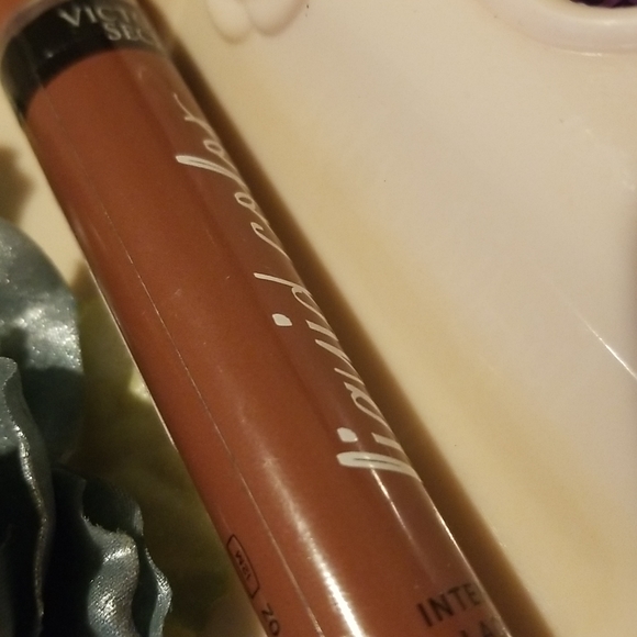 FEMME Victoria's Secret RARE/DISCONTINUED Intense Lip Lacquer NWT - Picture 4 of 5